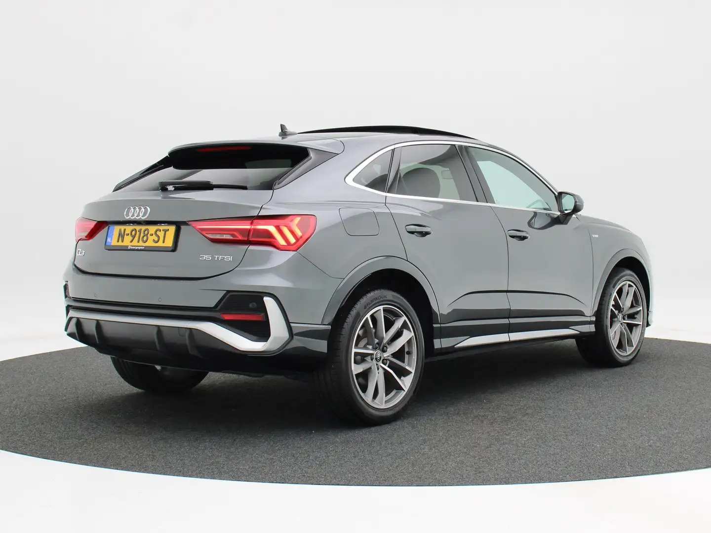 Audi Q3 Sportback 35 TFSi 150 Pk Automaat S-Line | Panoram Grigio - 2