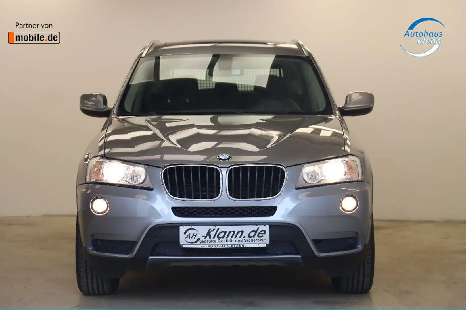 BMW X3 20d 184PS Automatik xDrive Pano AHK 1.Hand Grau - 2