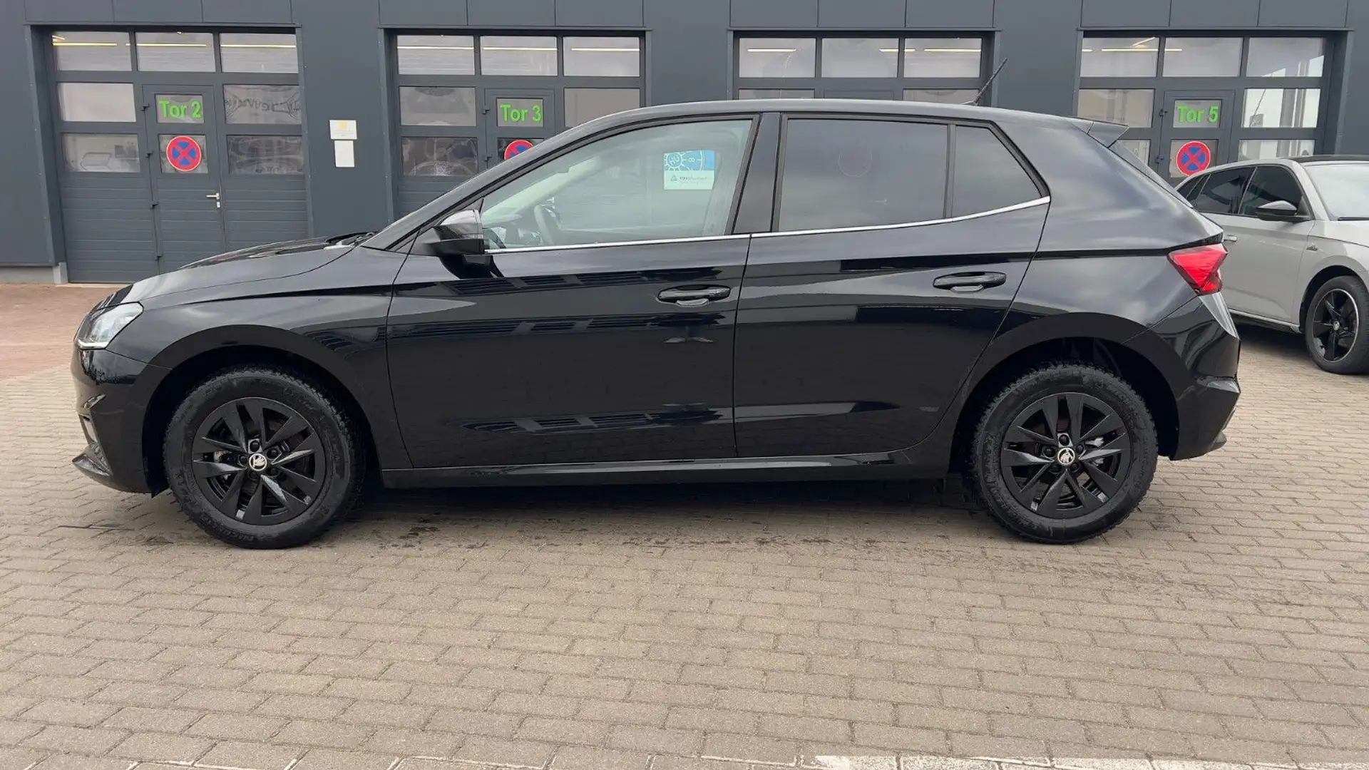 Skoda Fabia Style 1,2 DSG ACC Carplay Schwarz - 2