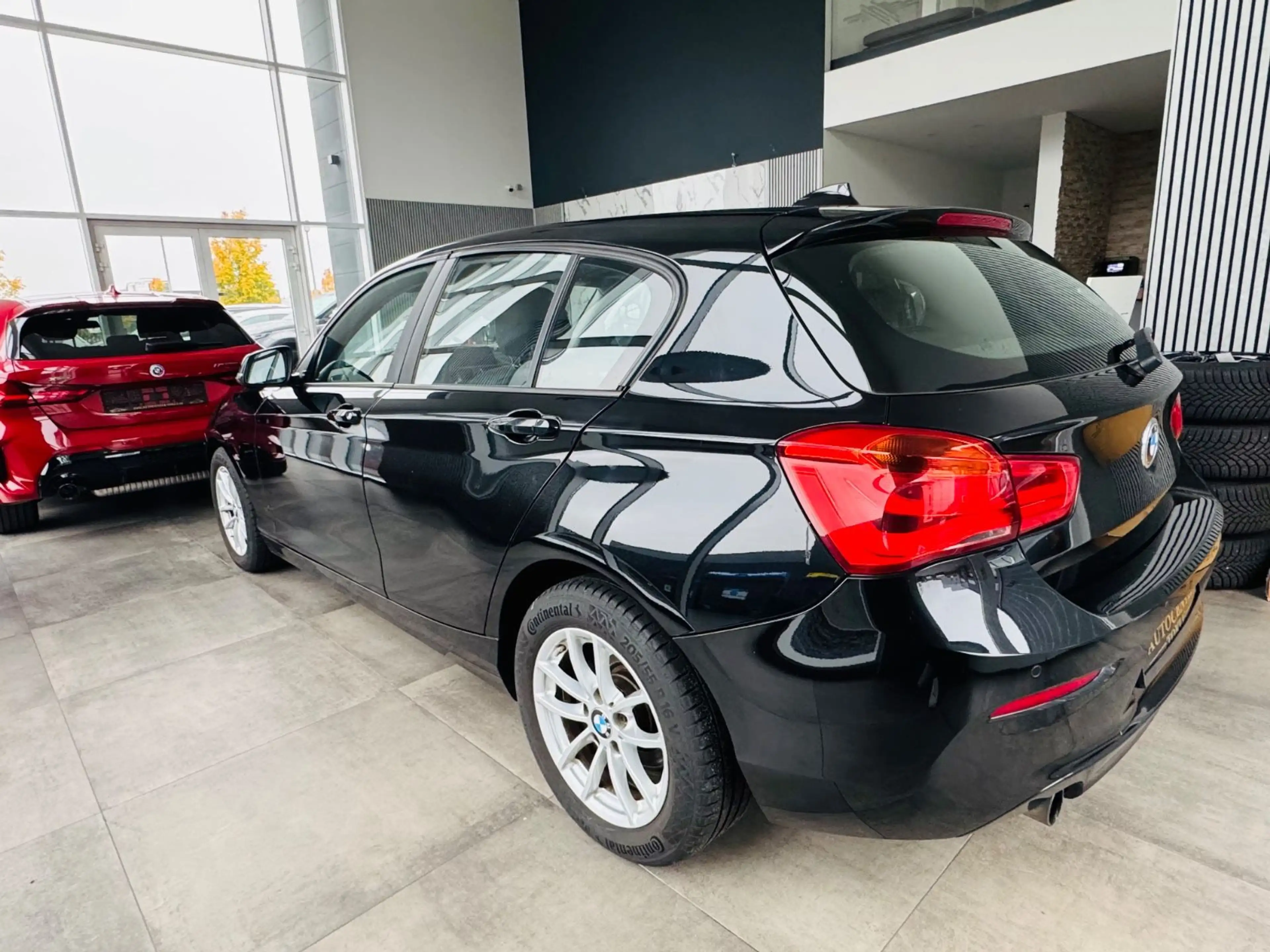 BMW 118 i Advantage — photo 6