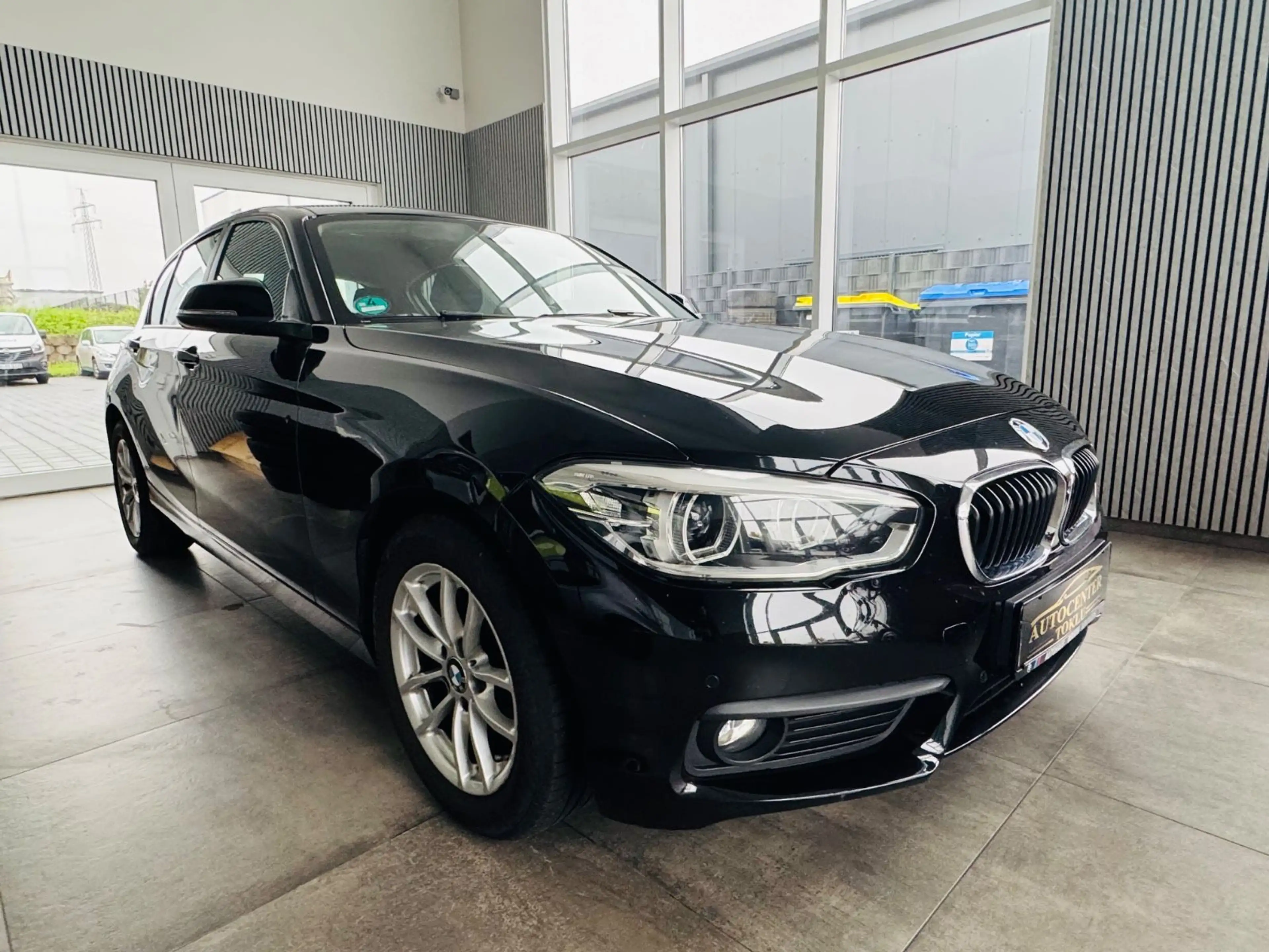 BMW 118 i Advantage — photo 3