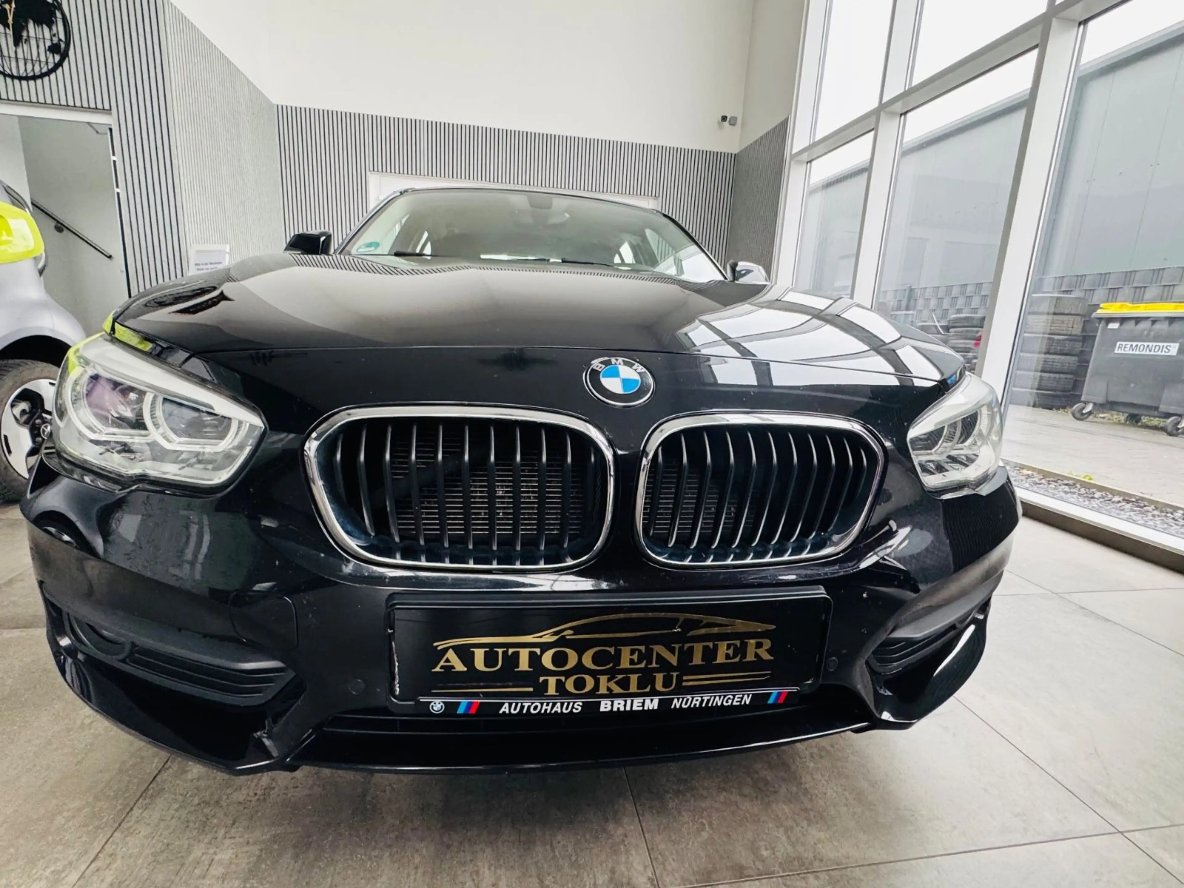 BMW 118 i Advantage — photo 2