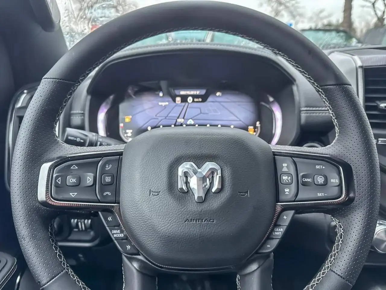 RAM 1500 снимка RAM 1500