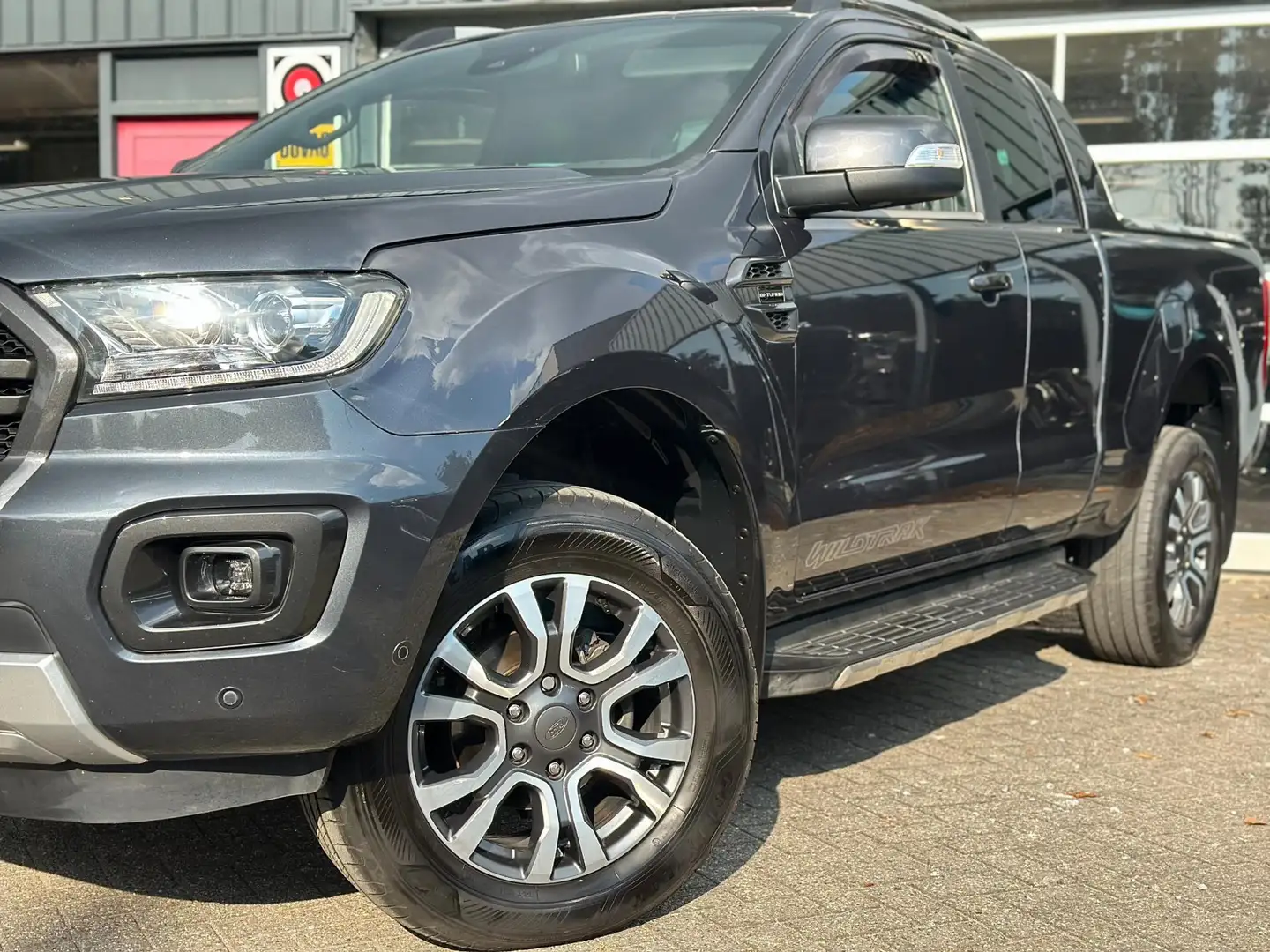 Ford Ranger 2.0 EcoBlue Wildtrak Supercab Grau - 2