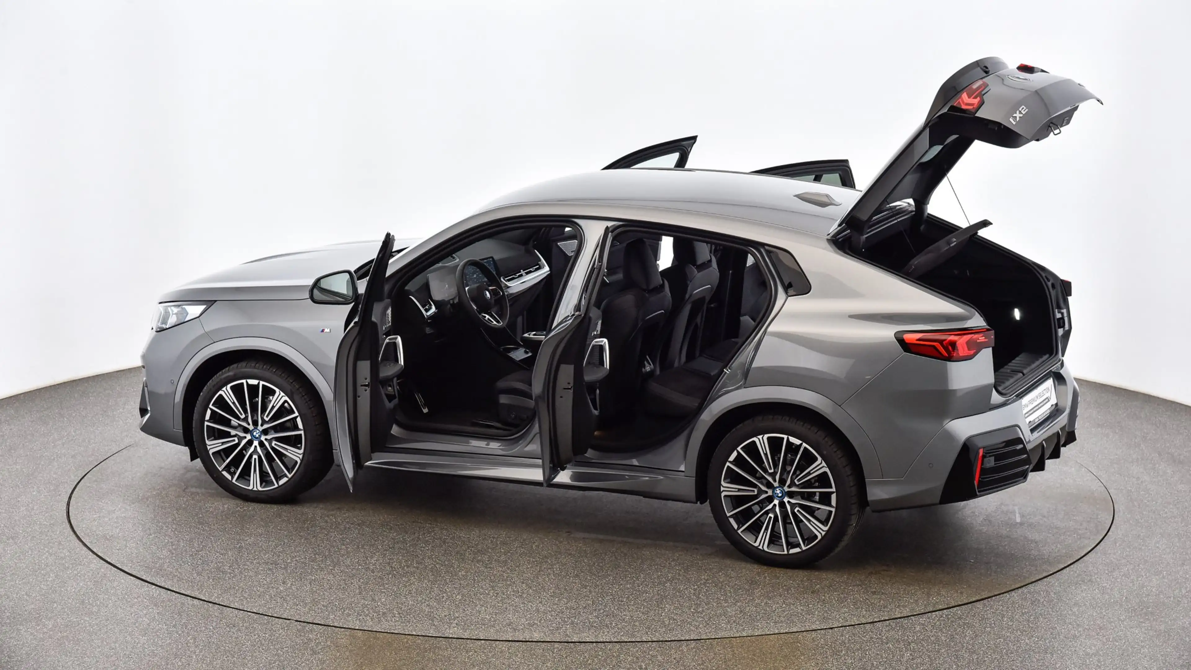 BMW iX2 eDrive20 — photo 5