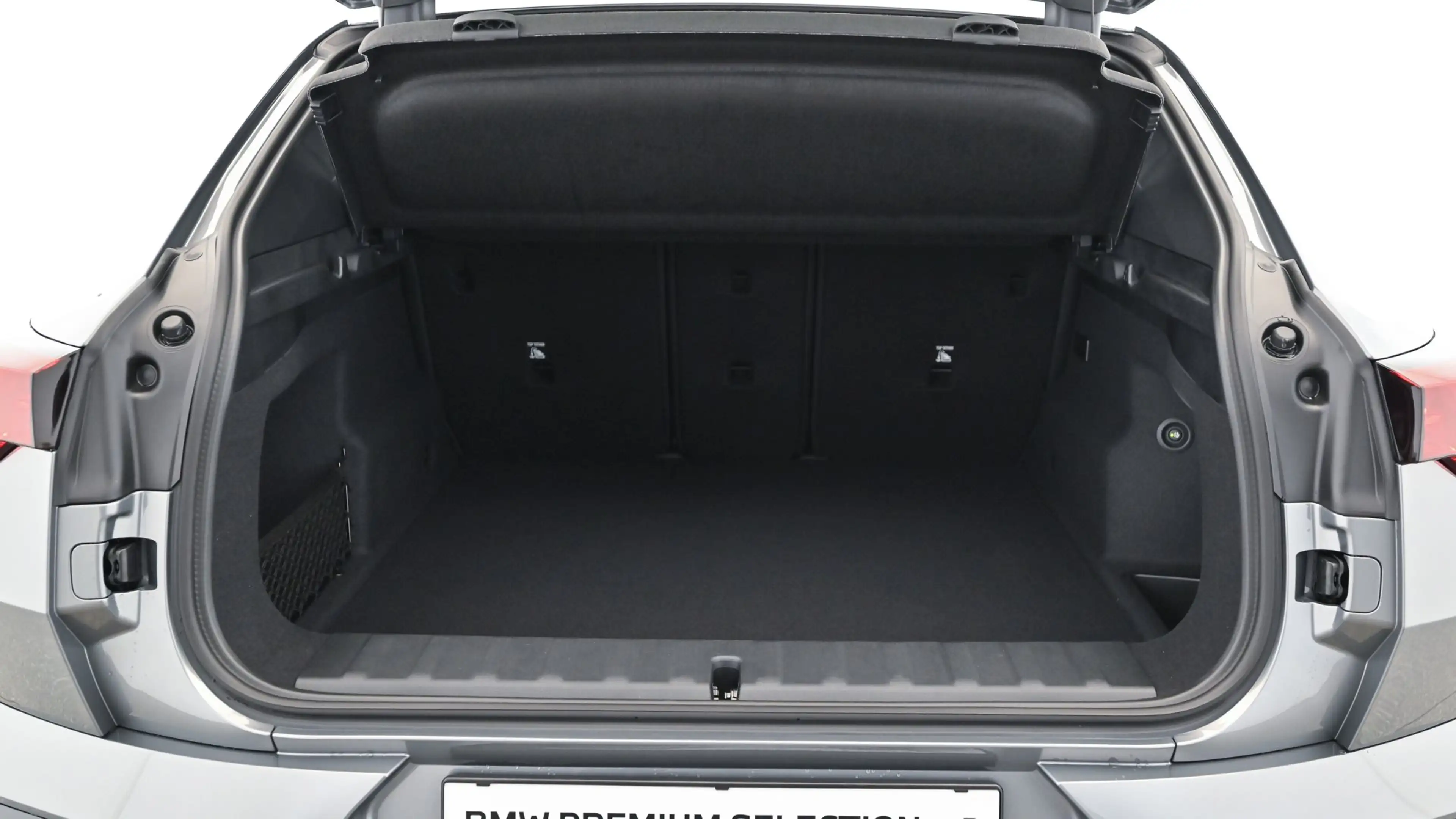 BMW iX2 eDrive20 — photo 6