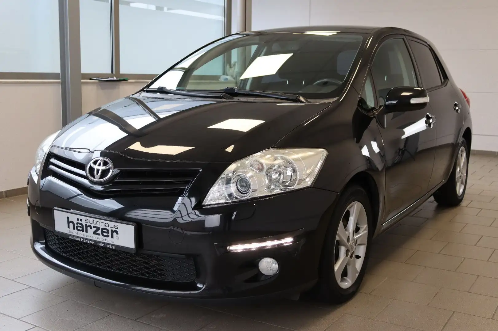 Toyota Auris Executive Aut. *Xenon*Klimaaut.*PDC*Alu* Noir - 2