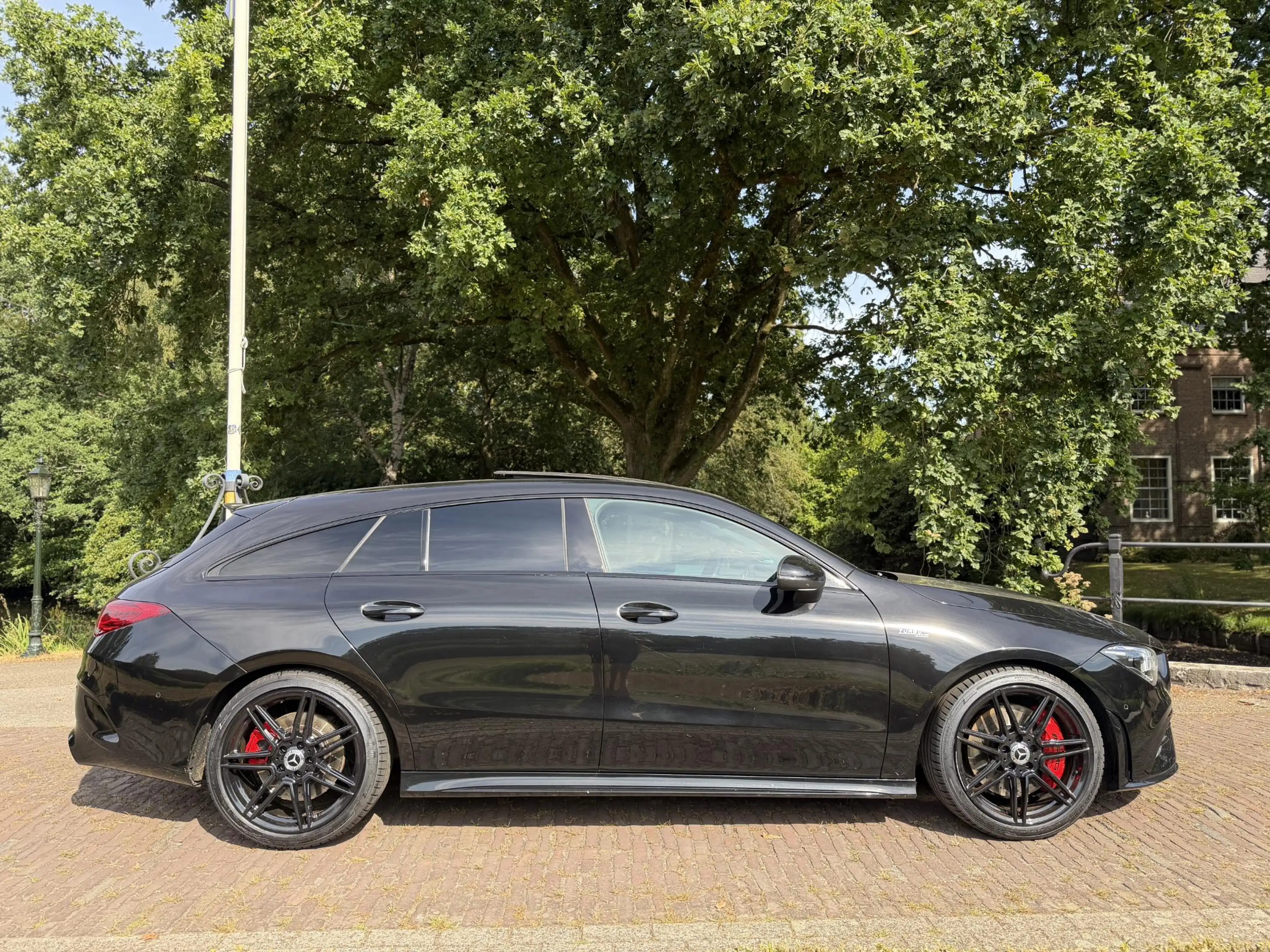 Mercedes-Benz CLA 35 AMG Shooting Brake 4MATIC Premium Plus | Pano | HUD | — photo 24