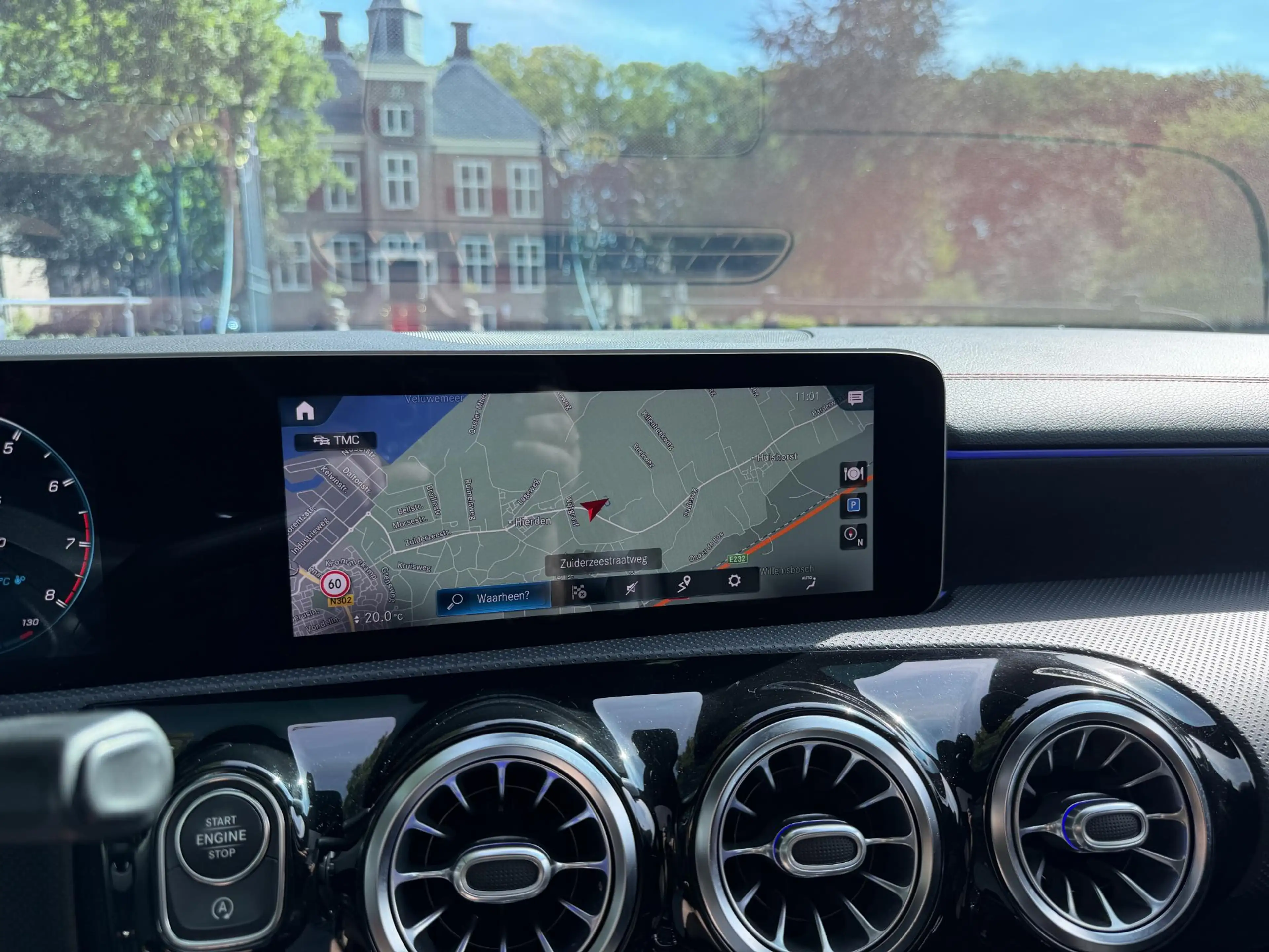 Mercedes-Benz CLA 35 AMG Shooting Brake 4MATIC Premium Plus | Pano | HUD | — photo 18