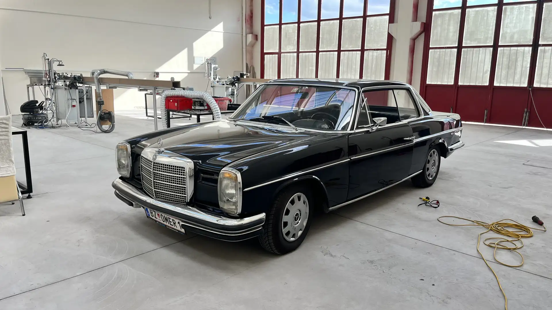Mercedes-Benz W 114/115 Strich-Acht - 2