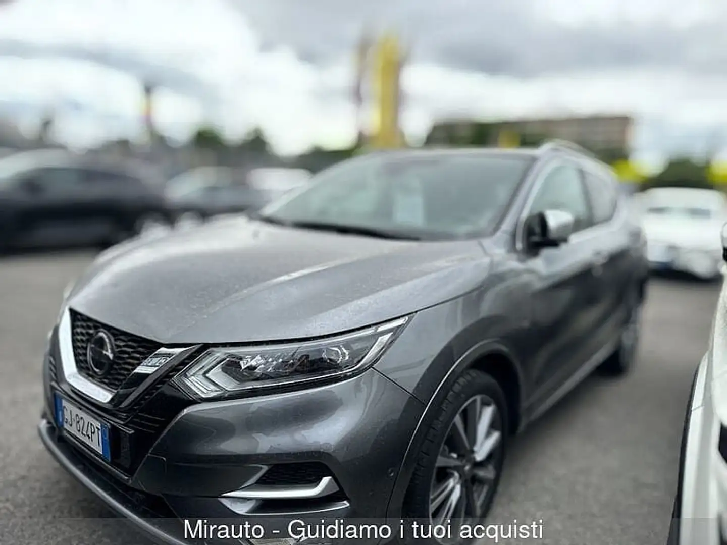 Nissan Qashqai 2ª serie Qashqai 1.3 DIG-T 160 CV DCT Tekna+ Dynam Grijs - 2