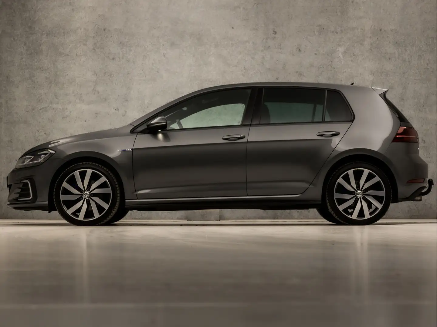 Volkswagen Golf GTE 1.4 TSI PHEV 204Pk Automaat (VIRTUAL COCKPIT, APPL Gris - 2