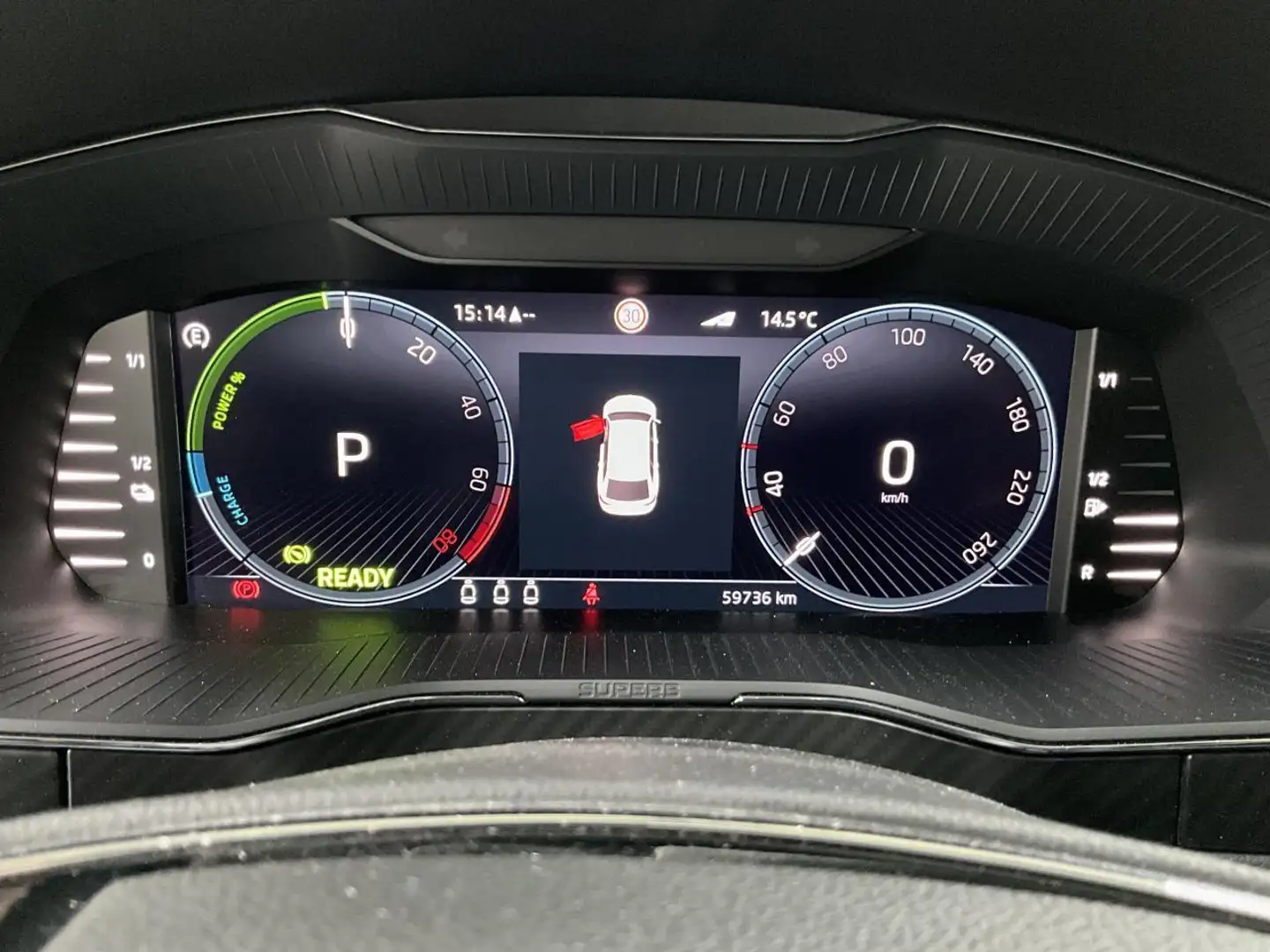 Skoda Superb Sportline iV 1.4 TSI*NAVI*SHZ*360°K*uvm Чёрный - 2