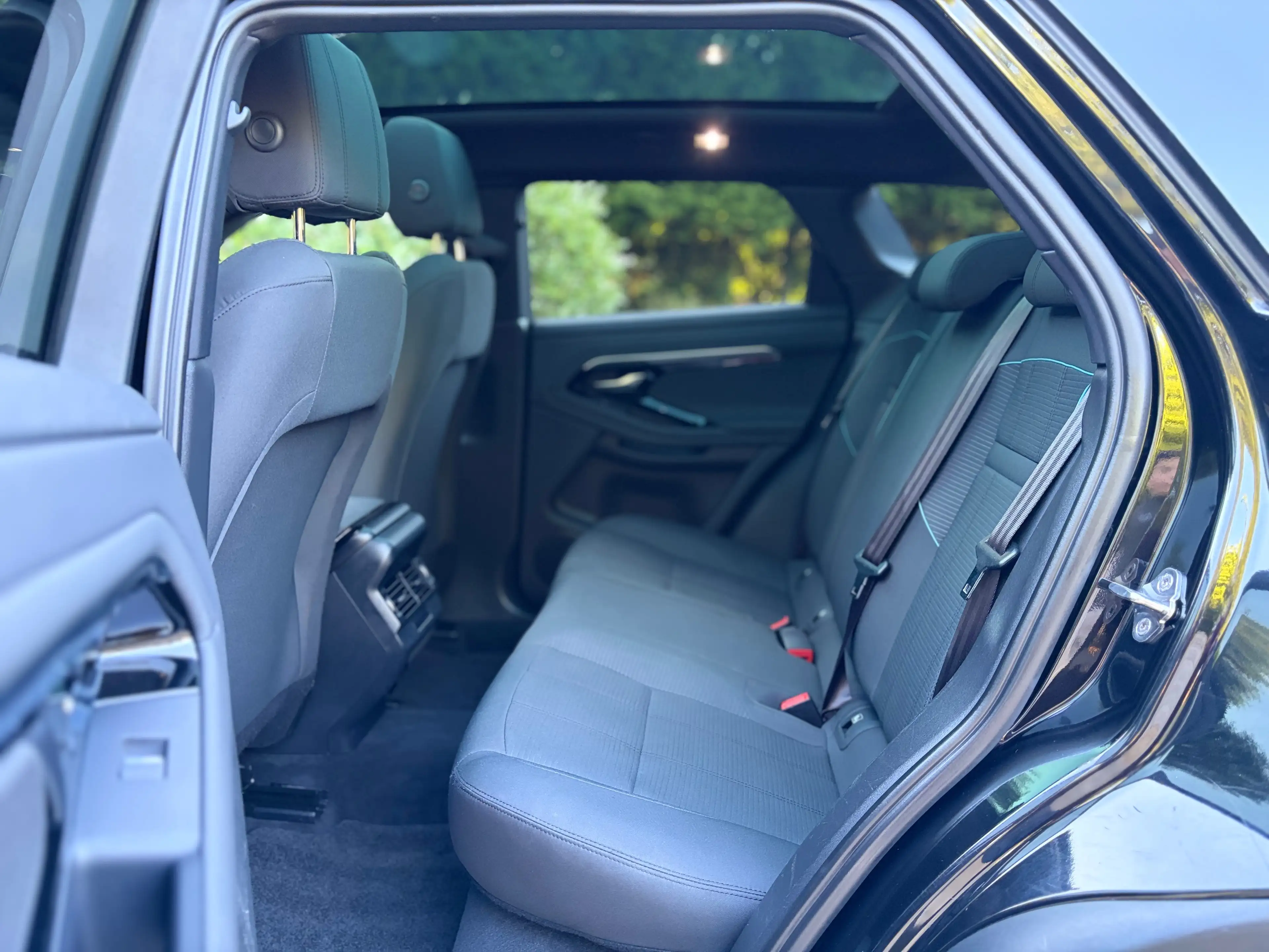 Land Rover Range Rover Evoque * R-DYNAMIC * NAVI * CAMERA * TOIT PANO * SPORT * — photo 11