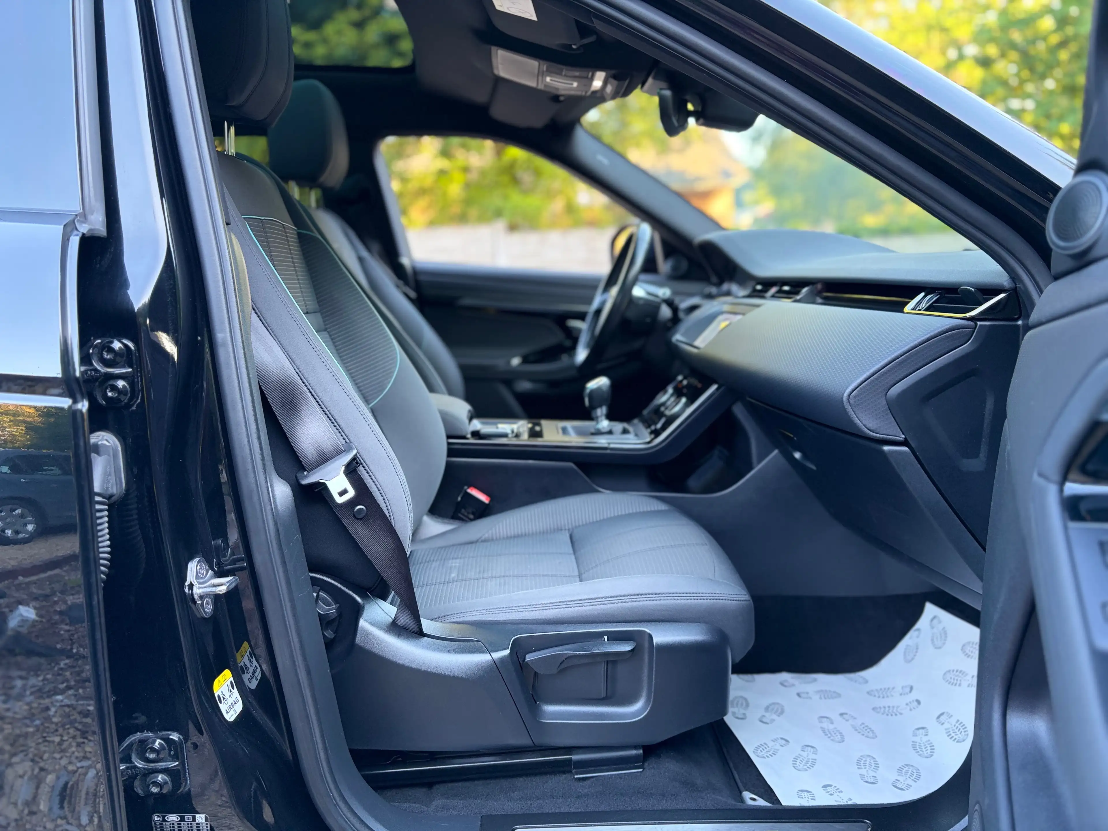 Land Rover Range Rover Evoque * R-DYNAMIC * NAVI * CAMERA * TOIT PANO * SPORT * — photo 13