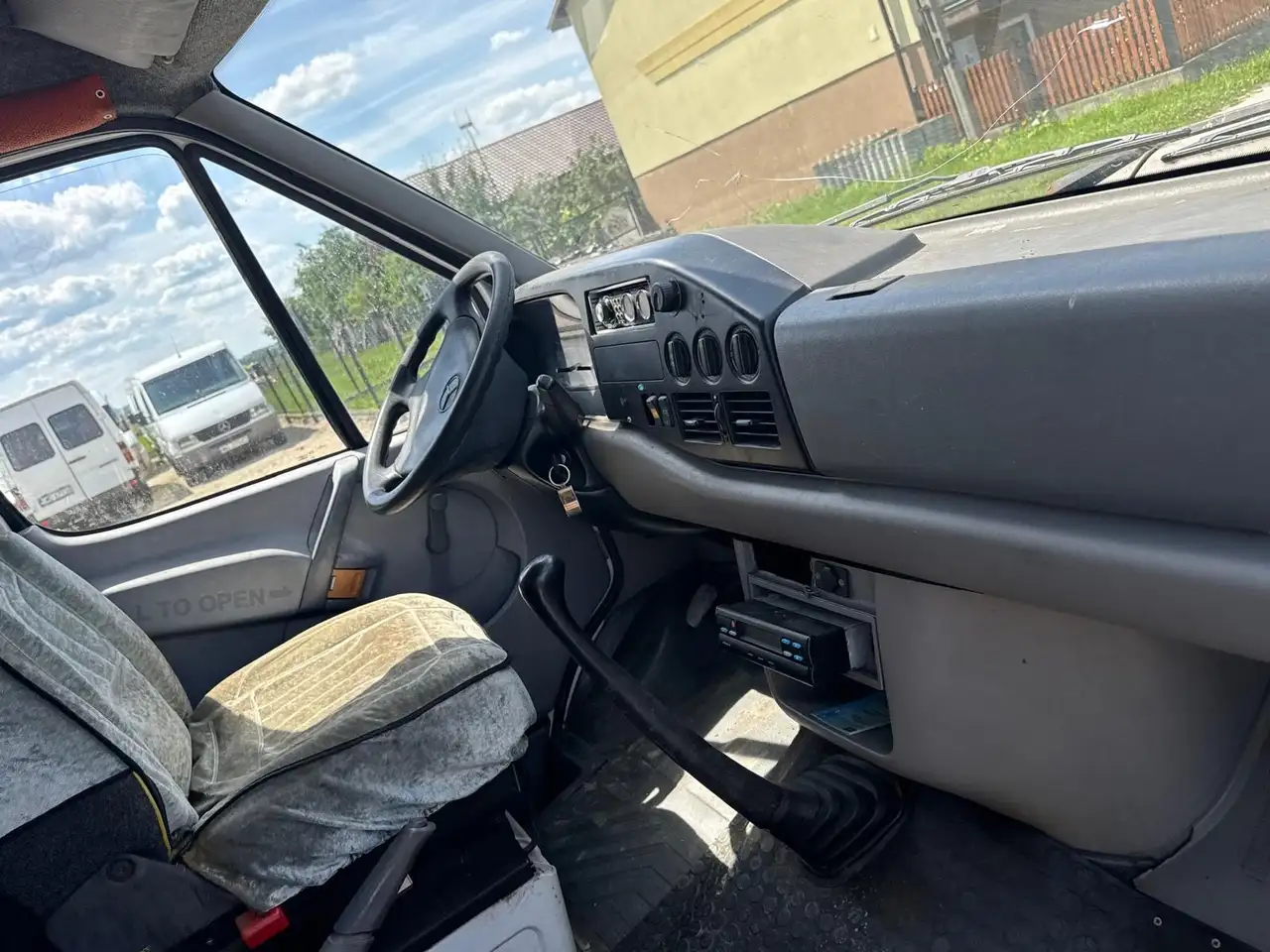 Mercedes-Benz 208, foto 12