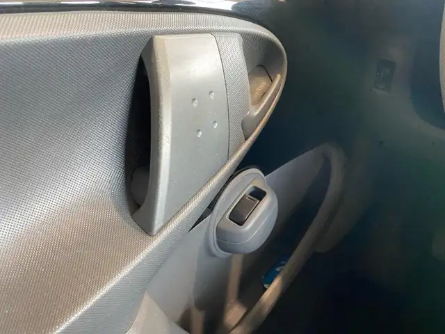 Peugeot 107 view 11