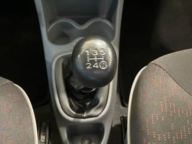 Peugeot 107 view 10