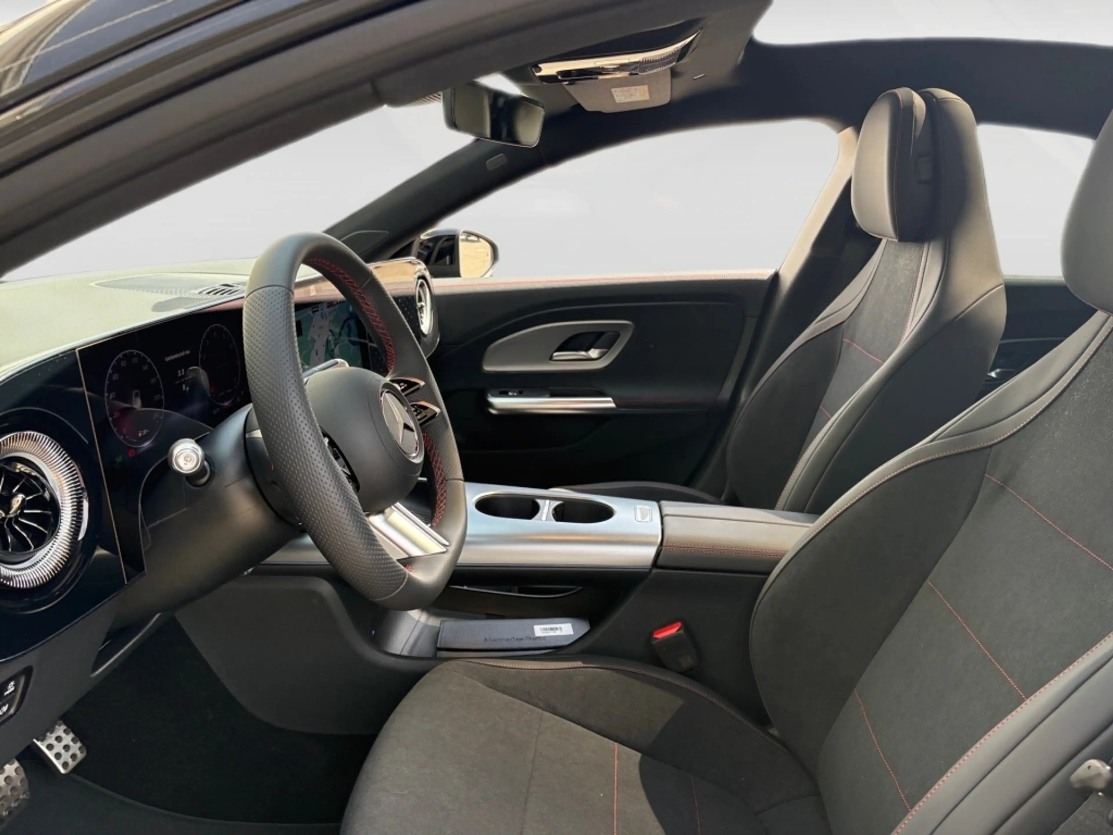 Mercedes-Benz CLA 180 AMG-Line+Night+Pano+DISTRON+KEYLESS+Kam — photo 11