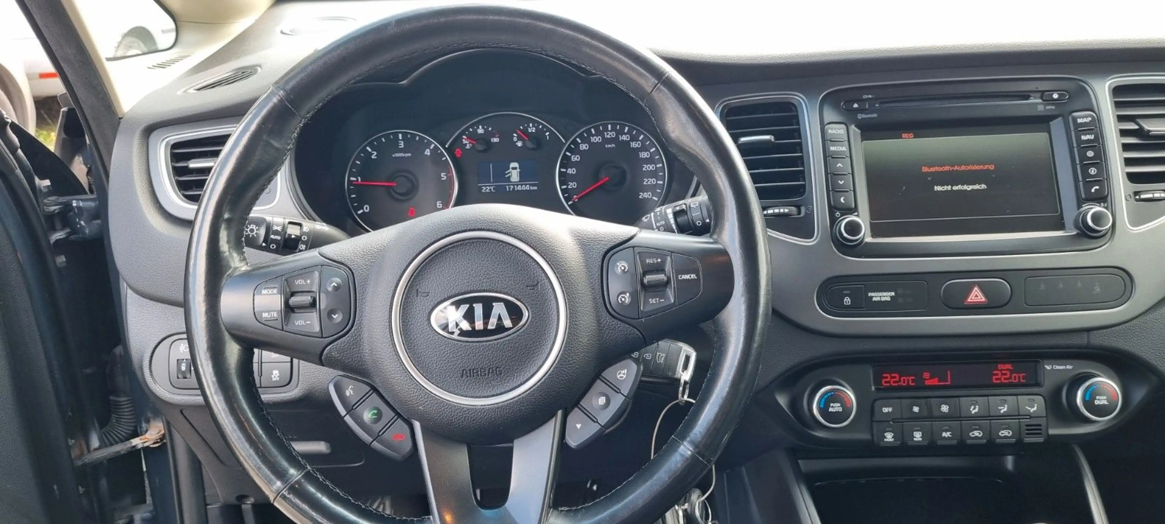 Kia Carens Vision — photo 8