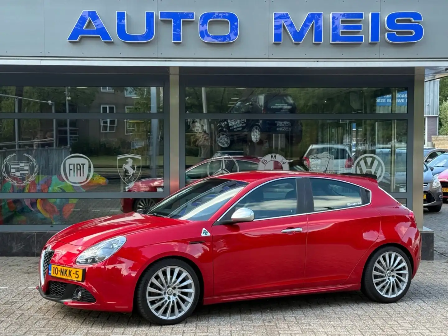 Alfa Romeo Giulietta 1.4 T Distinctive Clima Cruise Rood - 1