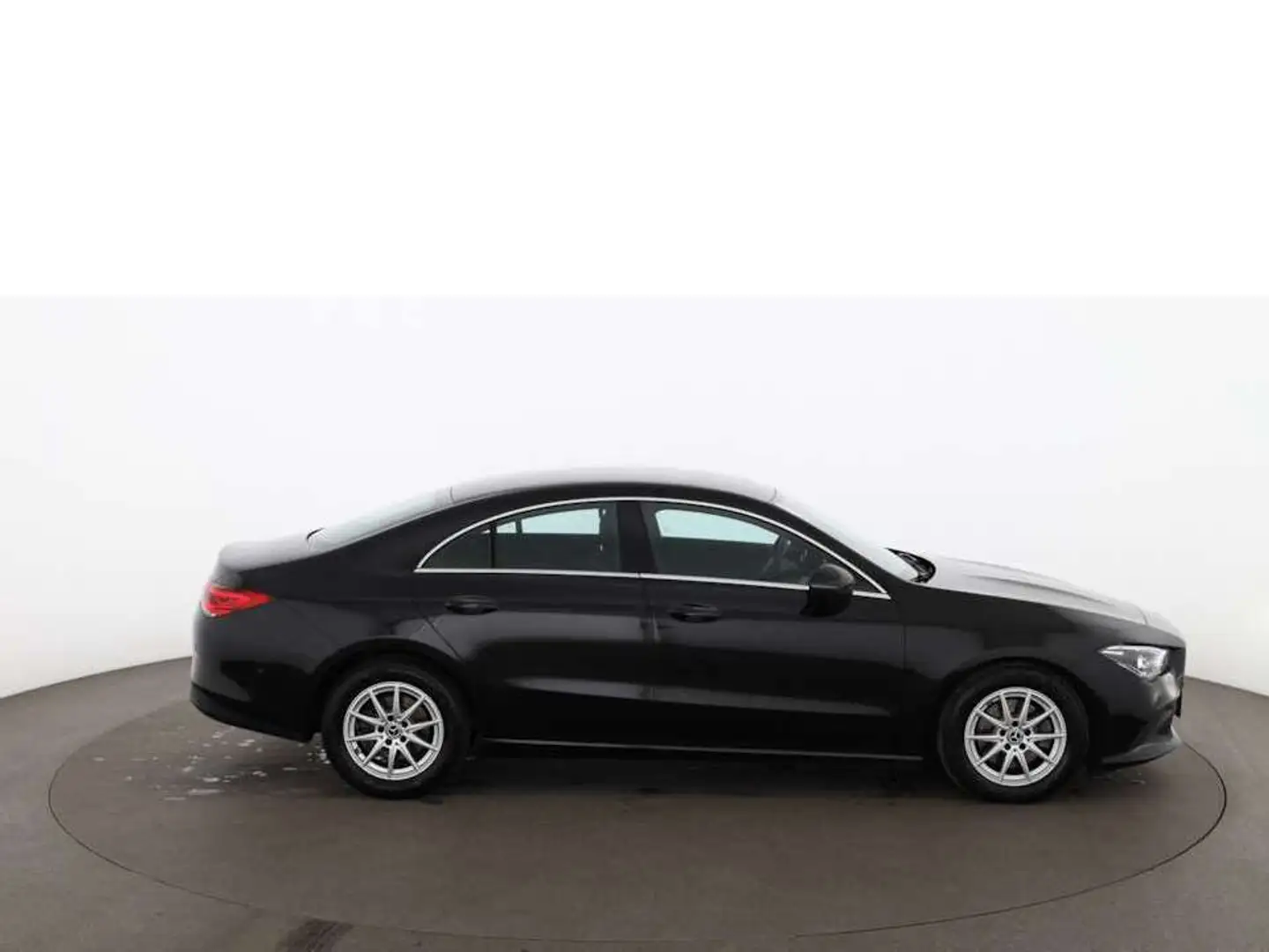 Mercedes-Benz CLA 200 d Aut LED NAVI ASSIST R-CAM SITZHZG PDC Noir - 2