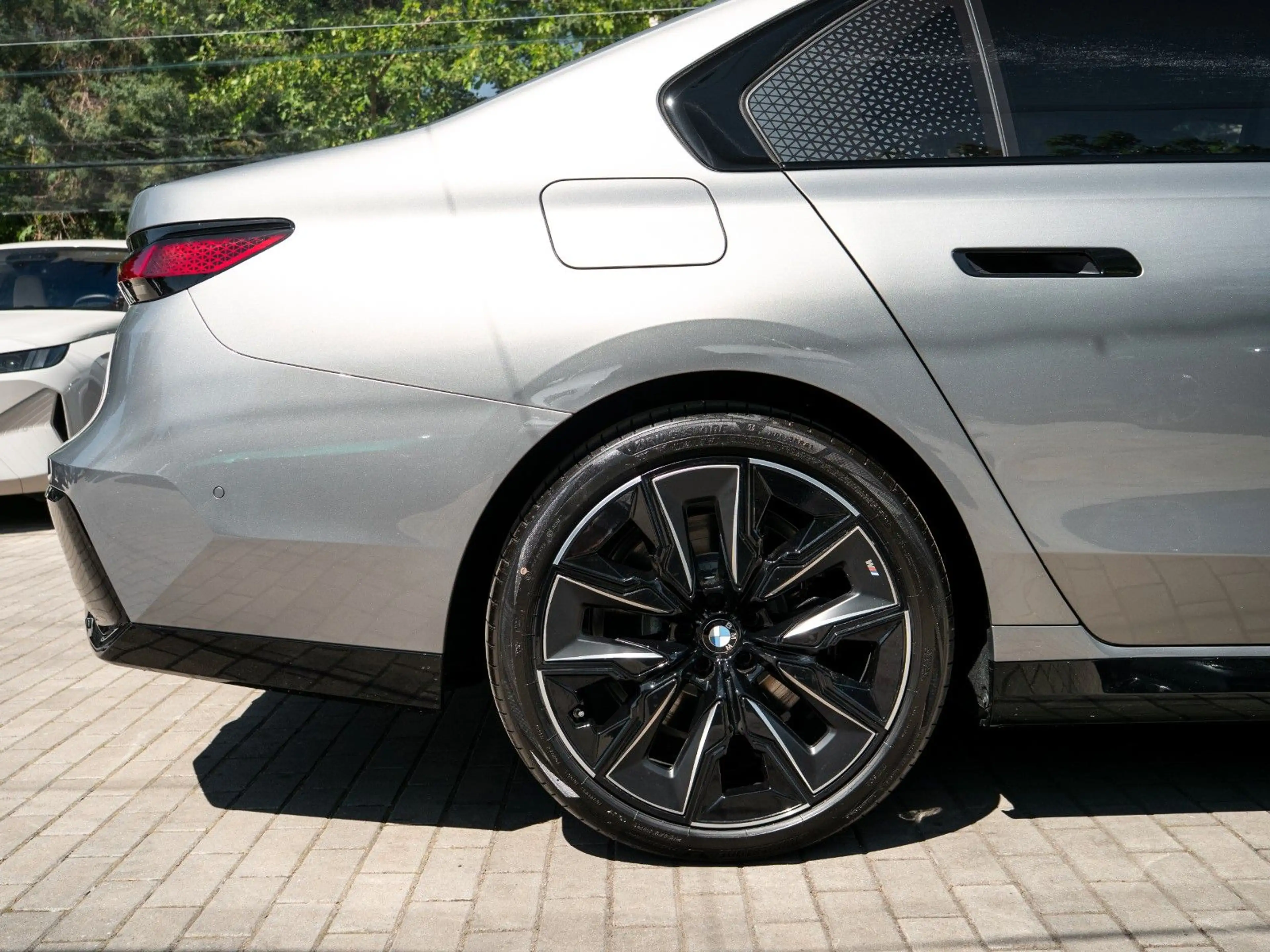 BMW 740 d M SPORT.TOPZUSTAND.INDIVID.MASSAGE.SKY — photo 13