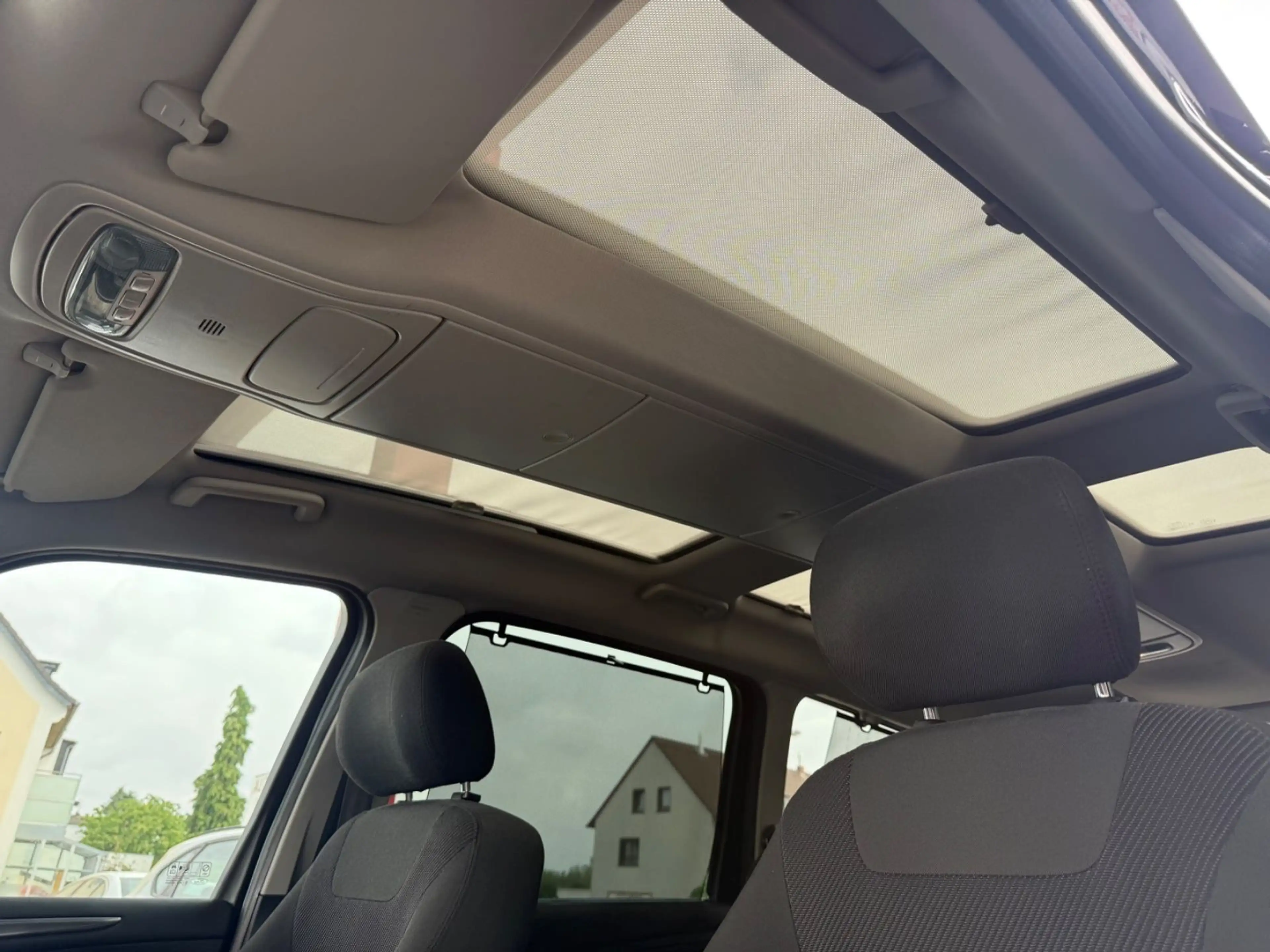 Ford Galaxy Titanium Aut. XNON/NAVI/SHZ/PDC/AHK/BT — photo 12