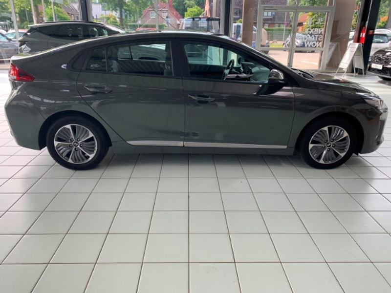 Hyundai IONIQ Facelift PLUG IN Hybrid Trend-Paket — photo 4