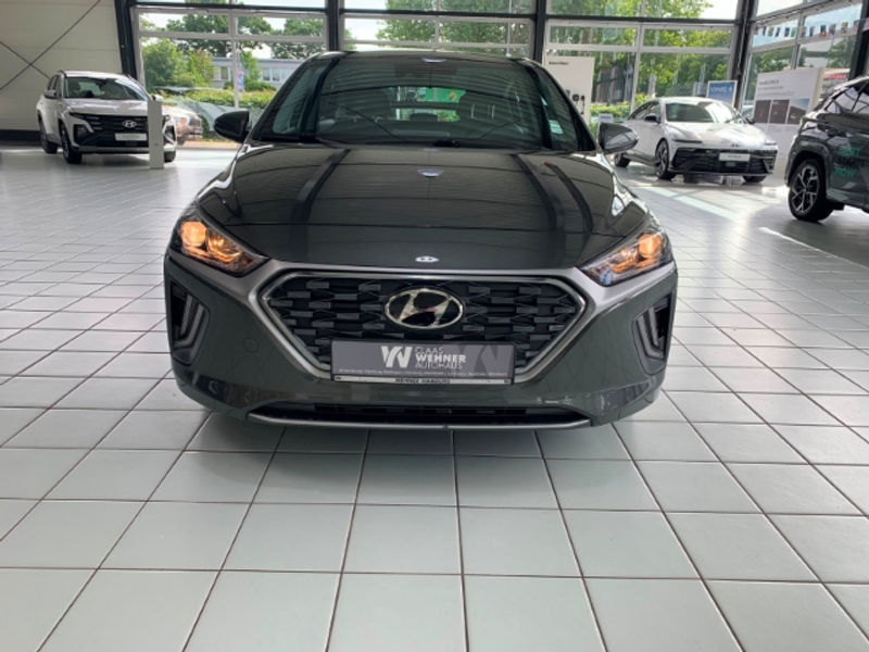 Hyundai IONIQ Facelift PLUG IN Hybrid Trend-Paket — photo 2