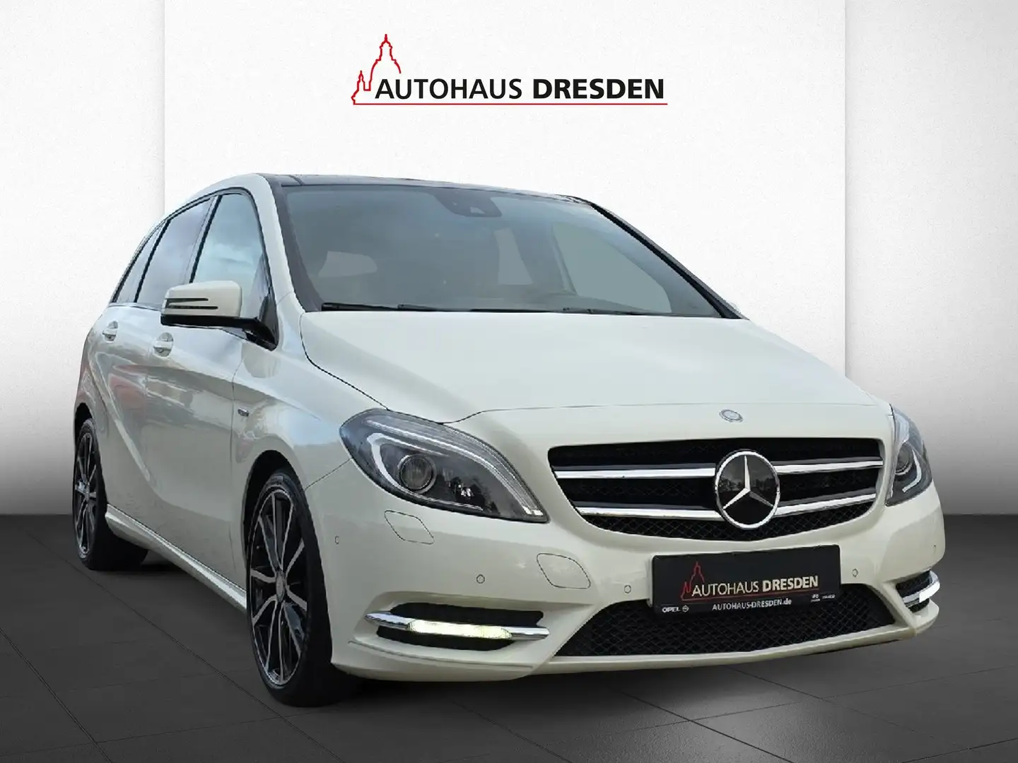 Mercedes-Benz B 180 BlueEfficiency Navi+Pano+SD+SHZ+KlimaA+LM Bianco - 2