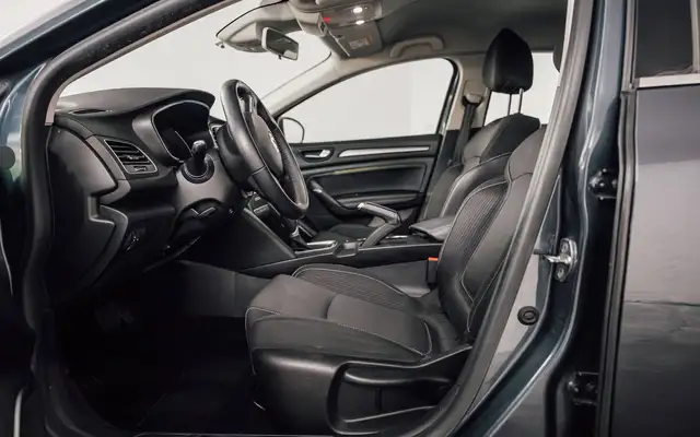 Renault Megane view 11