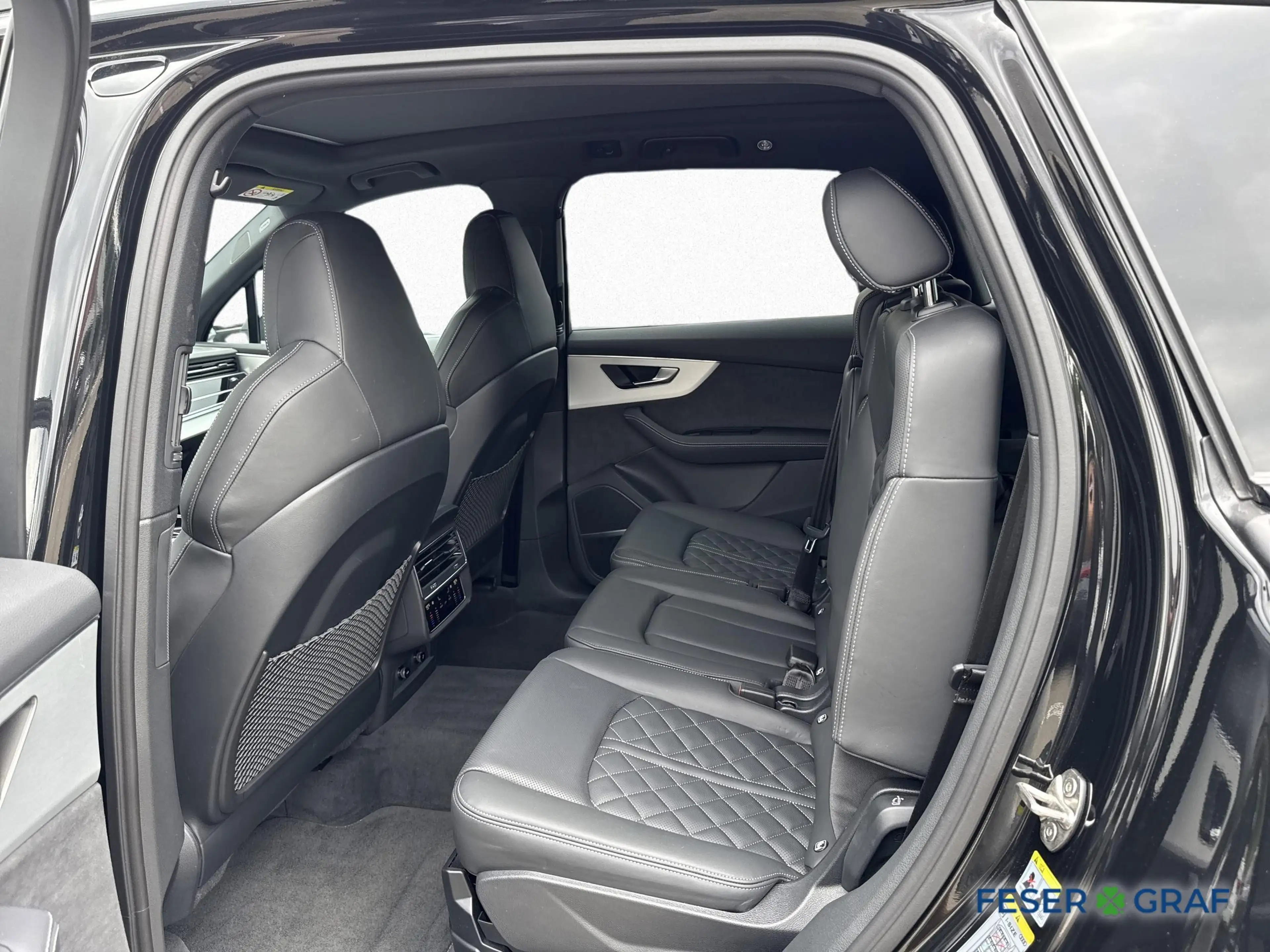 Audi Q7 S line 7-Sitze-PANO-AHK-HEAD-UP-Std.Heiz.-B&O — photo 13