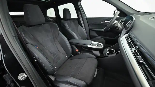 BMW X1 xDrive20d *M Sportpaket Pro *Adap. M Fahrwerk *AHK Ansicht 20
