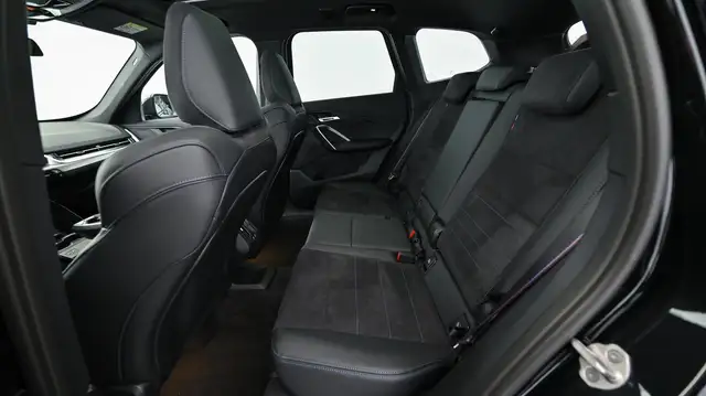 BMW X1 xDrive20d *M Sportpaket Pro *Adap. M Fahrwerk *AHK Ansicht 22