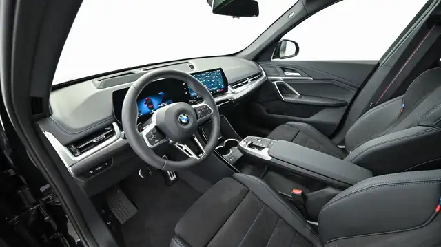 BMW X1 xDrive20d *M Sportpaket Pro *Adap. M Fahrwerk *AHK Ansicht 18