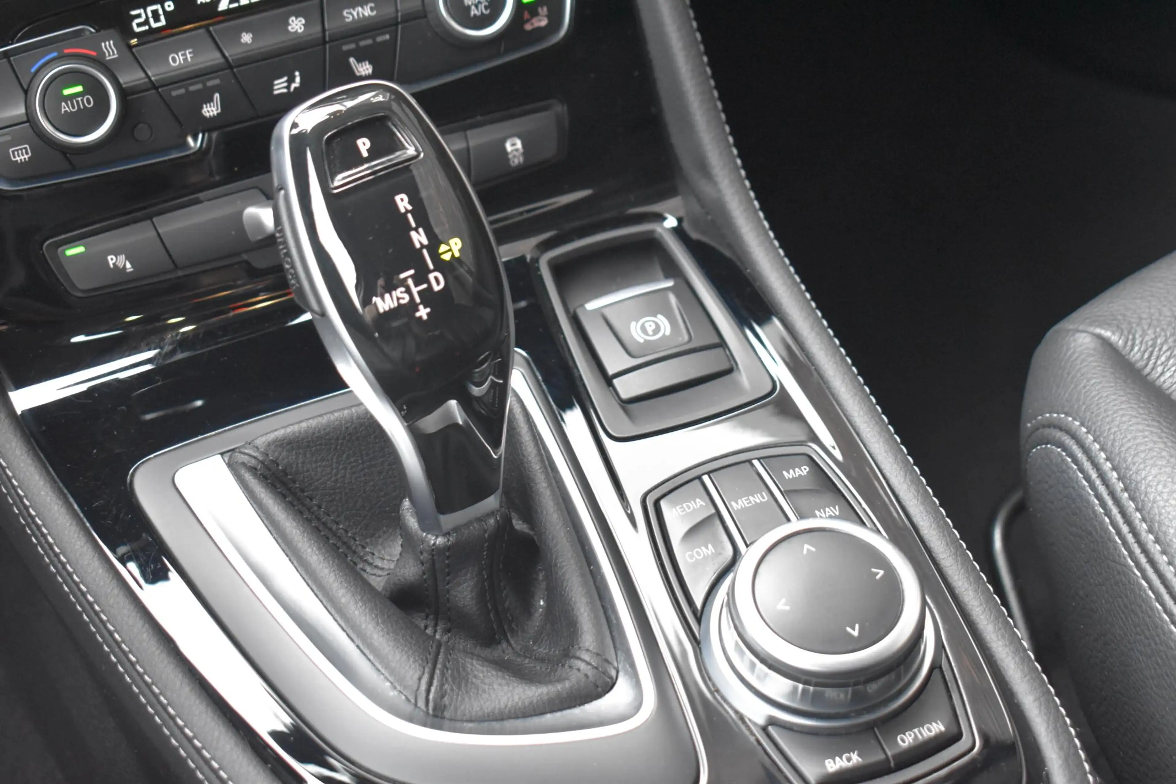 BMW 220 2-serie Active Tourer 220i Business Edition Plus — photo 7