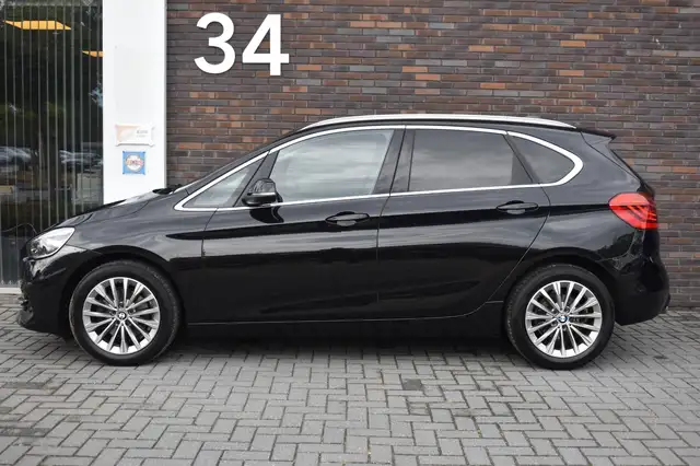 BMW 2 Series view 14