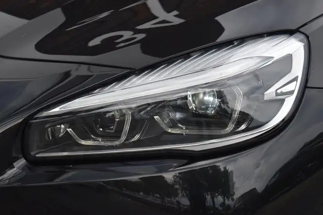 BMW 2 Series view 12