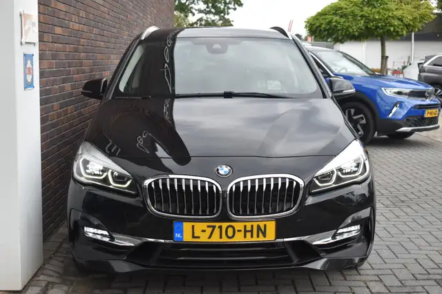 BMW 2 Series view 9