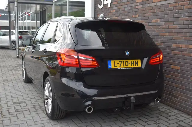 BMW 2 Series view 15