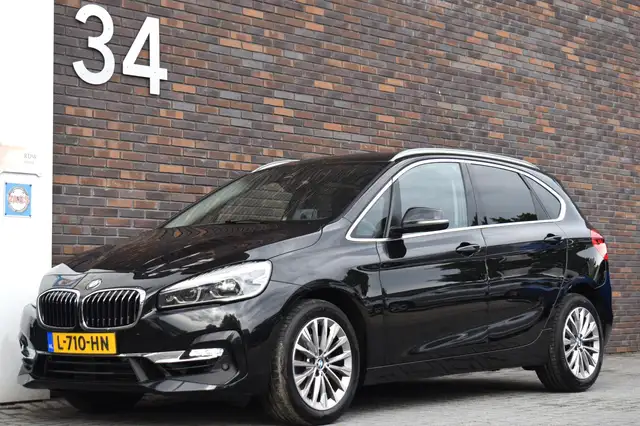 BMW 2 Series view 3