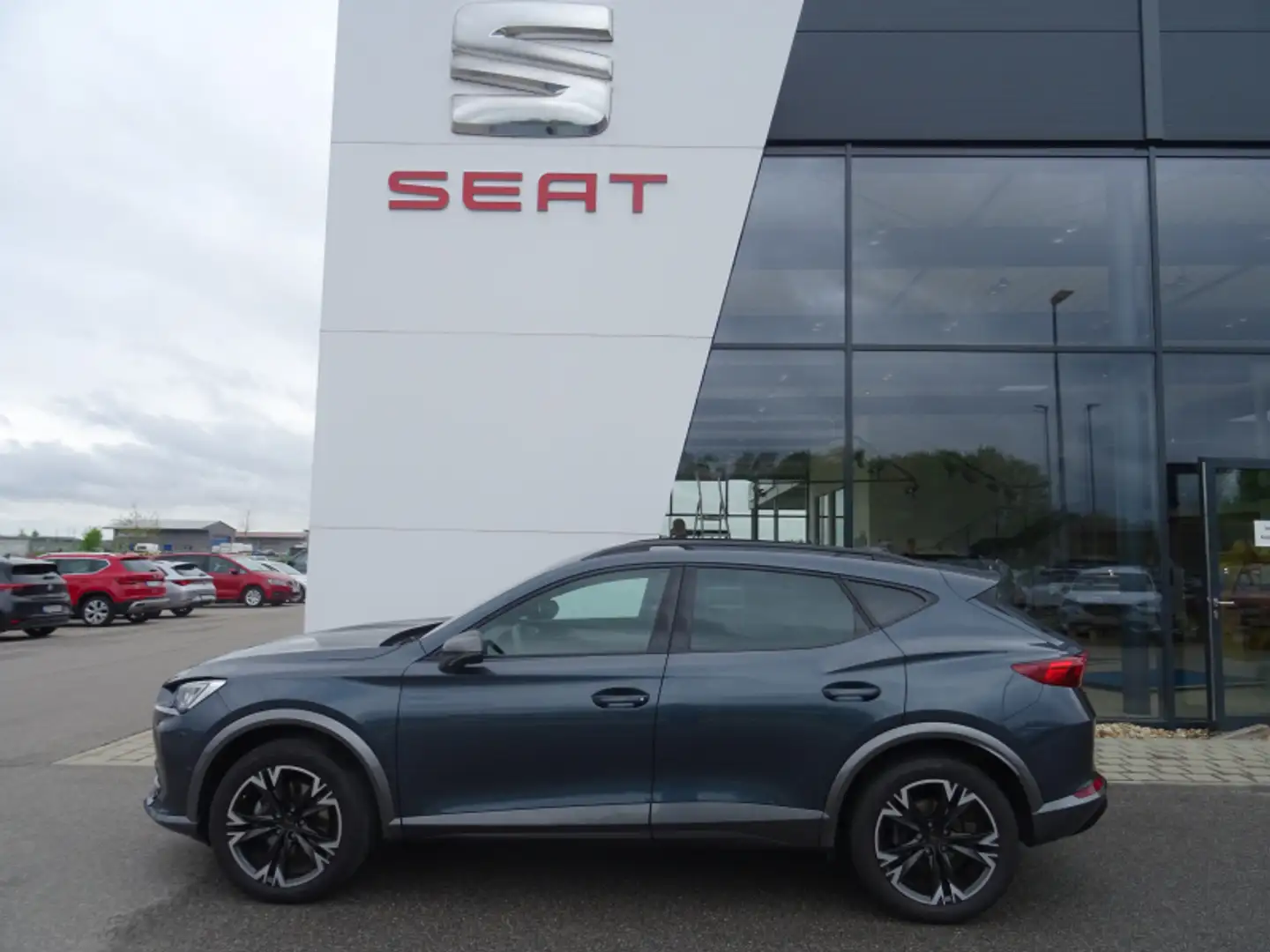 CUPRA Formentor Formentor 2.0 TDI 150PS AHK Navi ACC Totwink. el.H Gris - 1