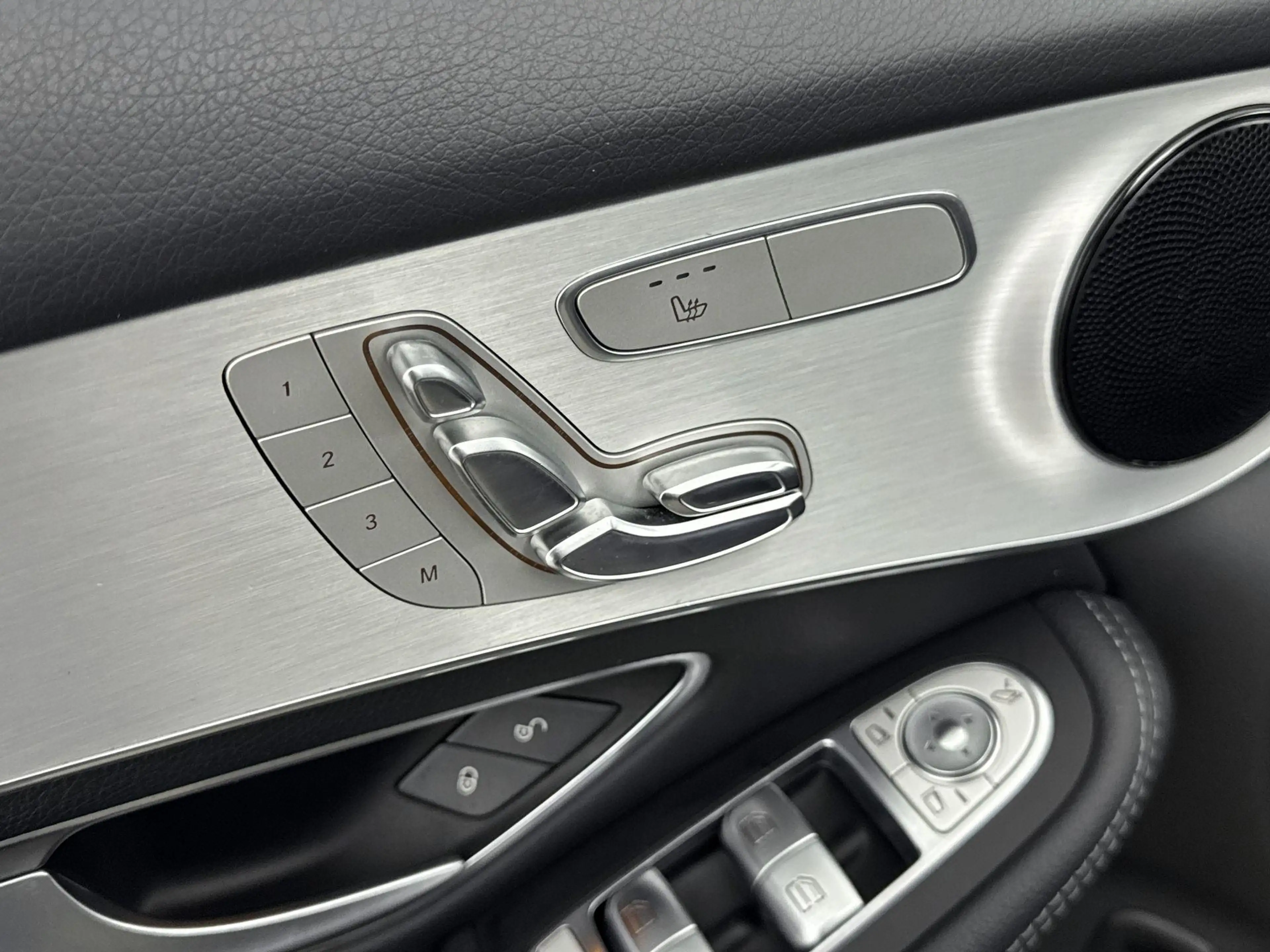 Mercedes-Benz GLC 350 350e 4MATIC Premium Plus 320PK | Schuif-/Kanteldak — photo 15