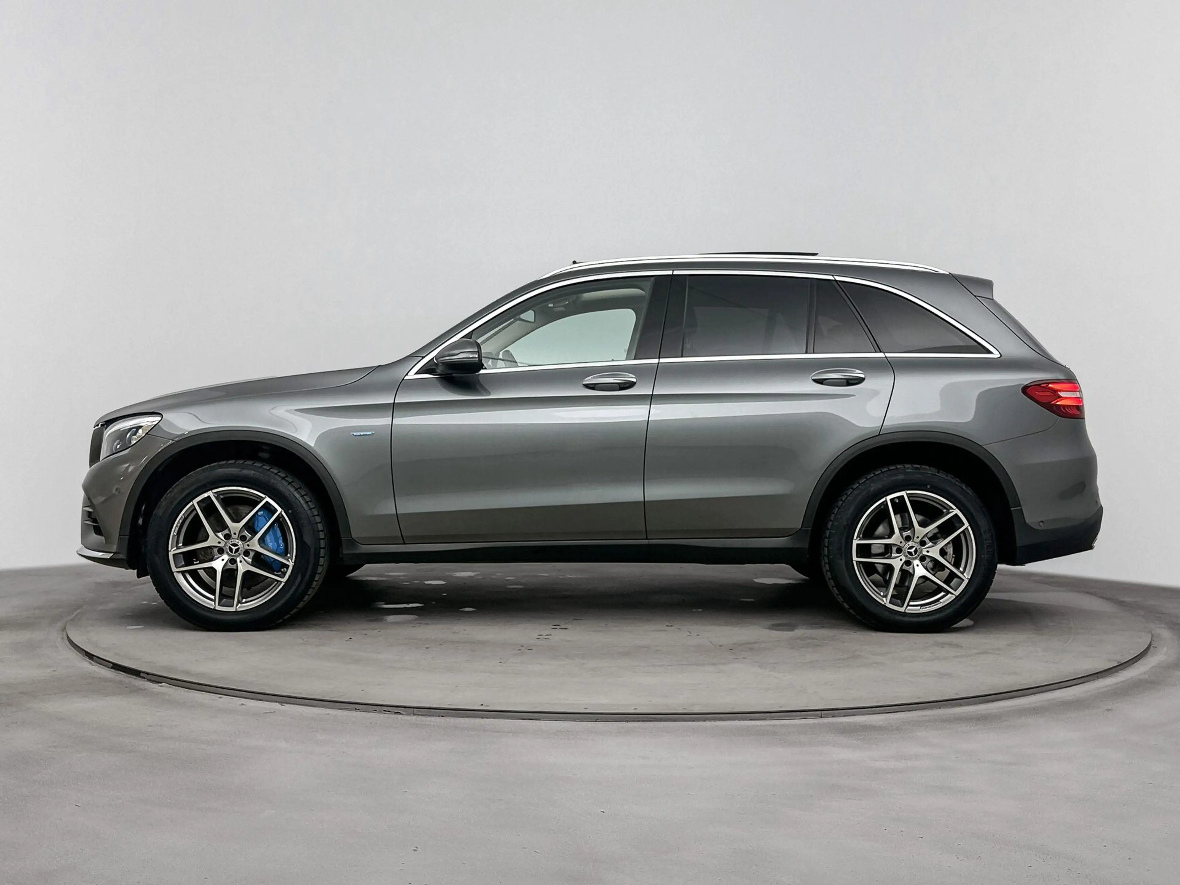 Mercedes-Benz GLC 350 350e 4MATIC Premium Plus 320PK | Schuif-/Kanteldak — photo 2