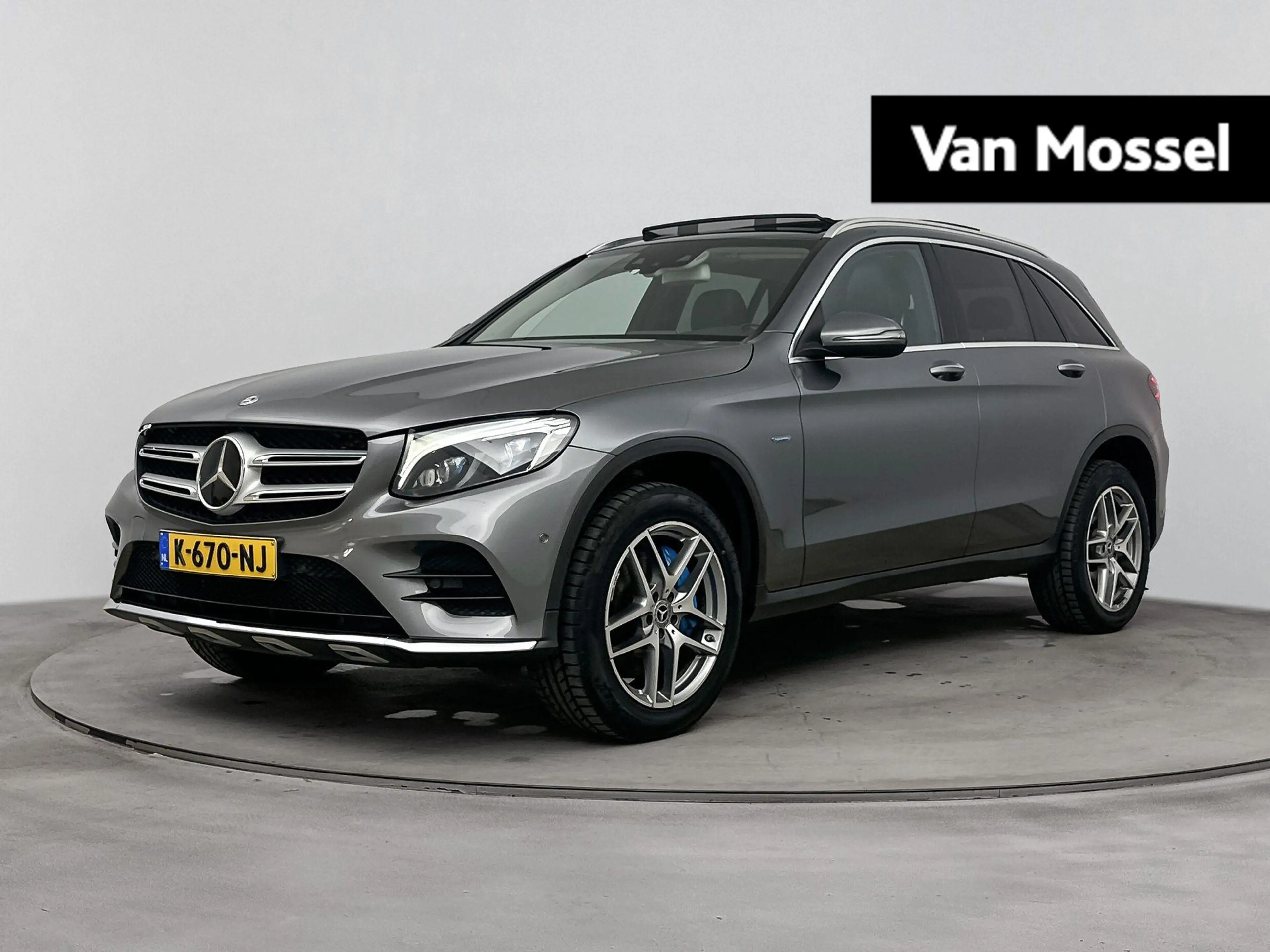 Mercedes-Benz GLC 350 350e 4MATIC Premium Plus 320PK | Schuif-/Kanteldak