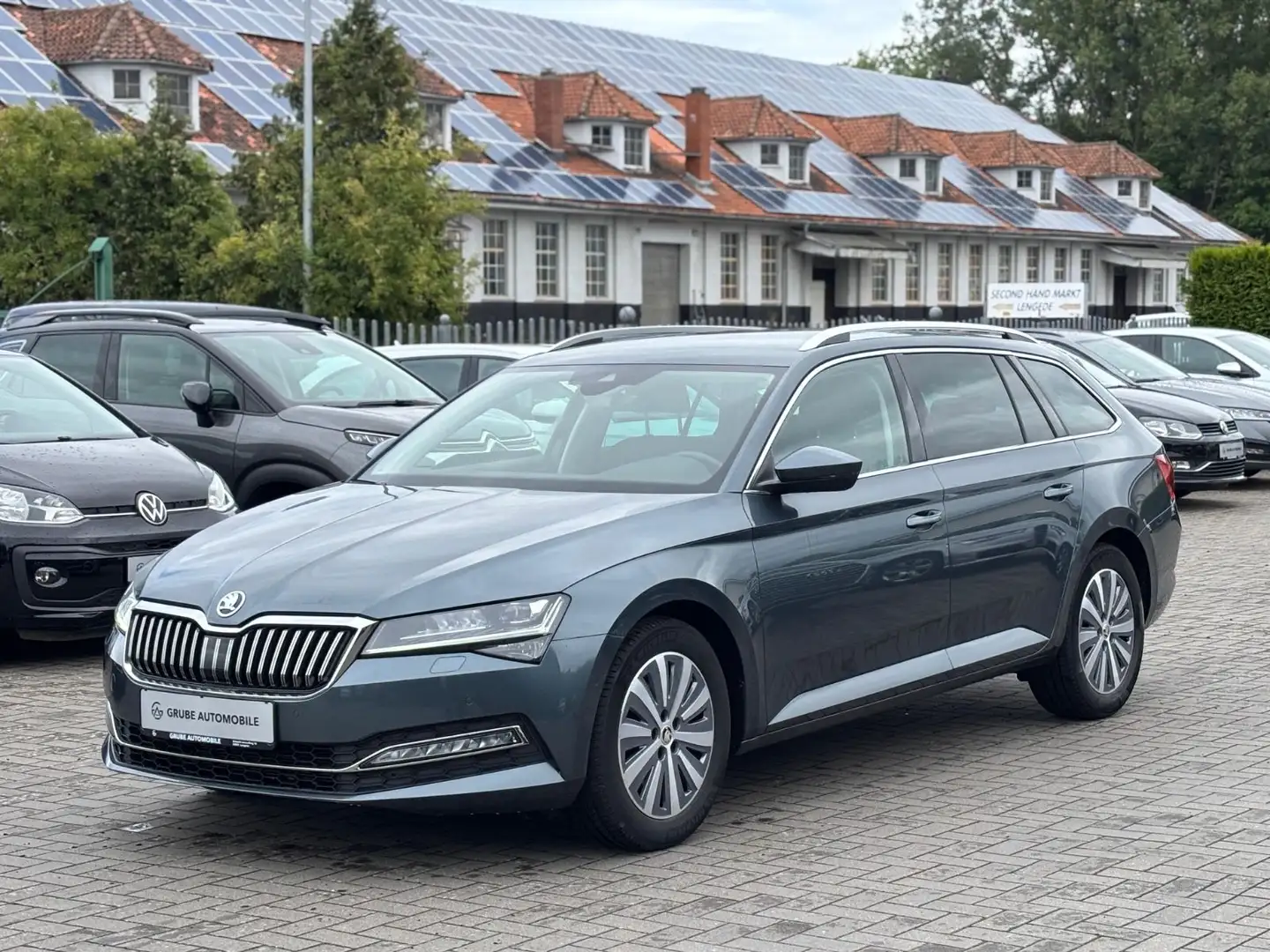 Skoda Superb Combi Style 2.0 TDI 110kW DSG*LED*NAV*SHZ Grau - 1
