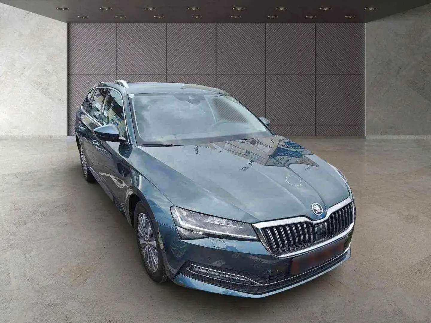 Skoda Superb Combi Style 2.0 TDI 110kW DSG*LED*NAV*SHZ Grau - 2