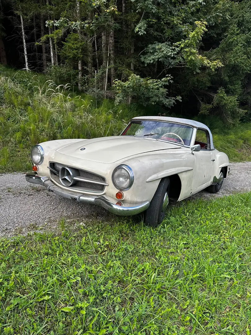 Mercedes-Benz 190 - 1