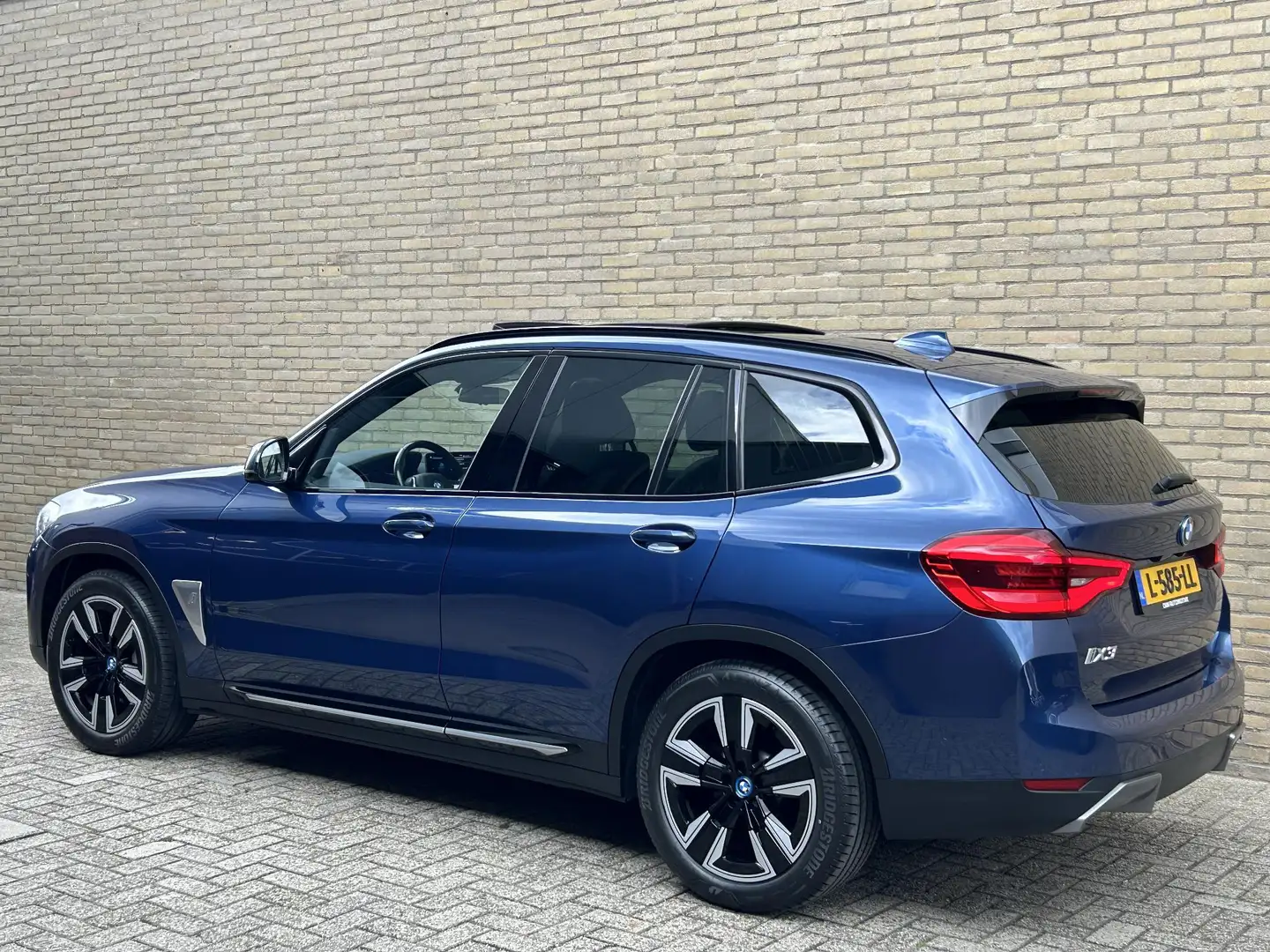 BMW iX3 Executive 80 kWh 3 fase | 96% SOH | Panoramadak | Albastru - 2